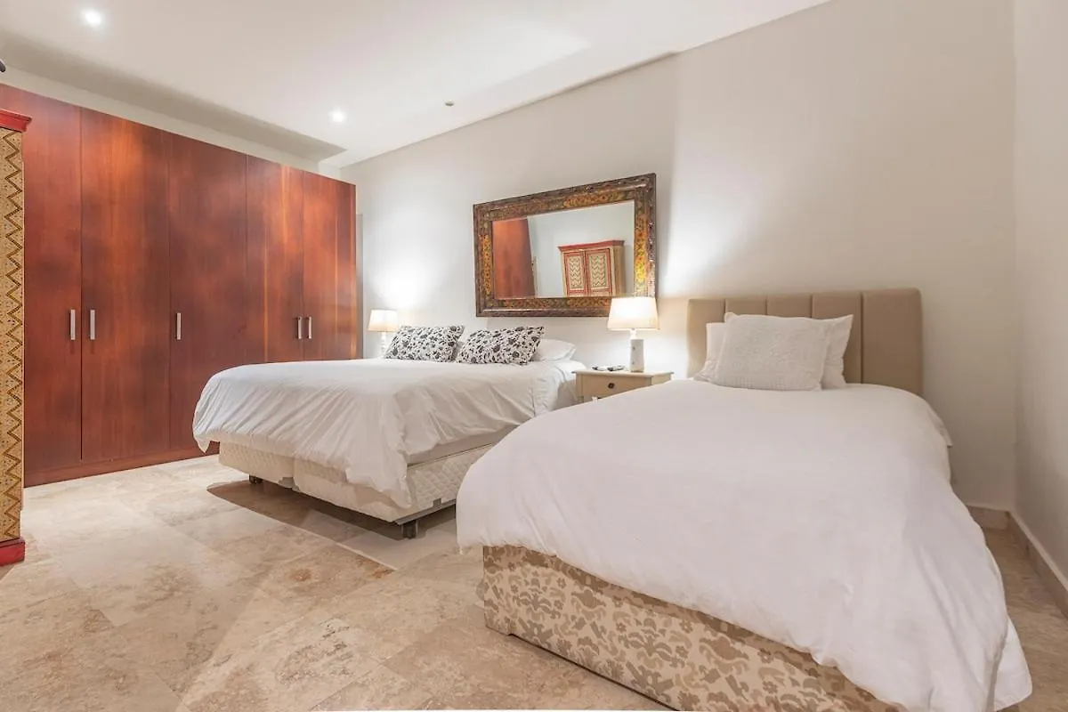 Townhouse Estancia Del Virrey In Walled City Cartagena Apartment