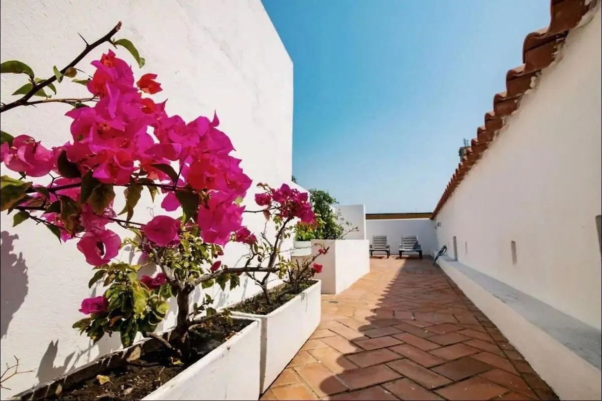 Townhouse Estancia Del Virrey In Walled City Cartagena
